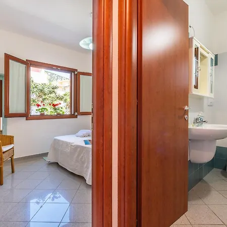 Casa Ginepri F Daire